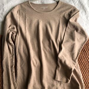 Basic neutral long sleeve